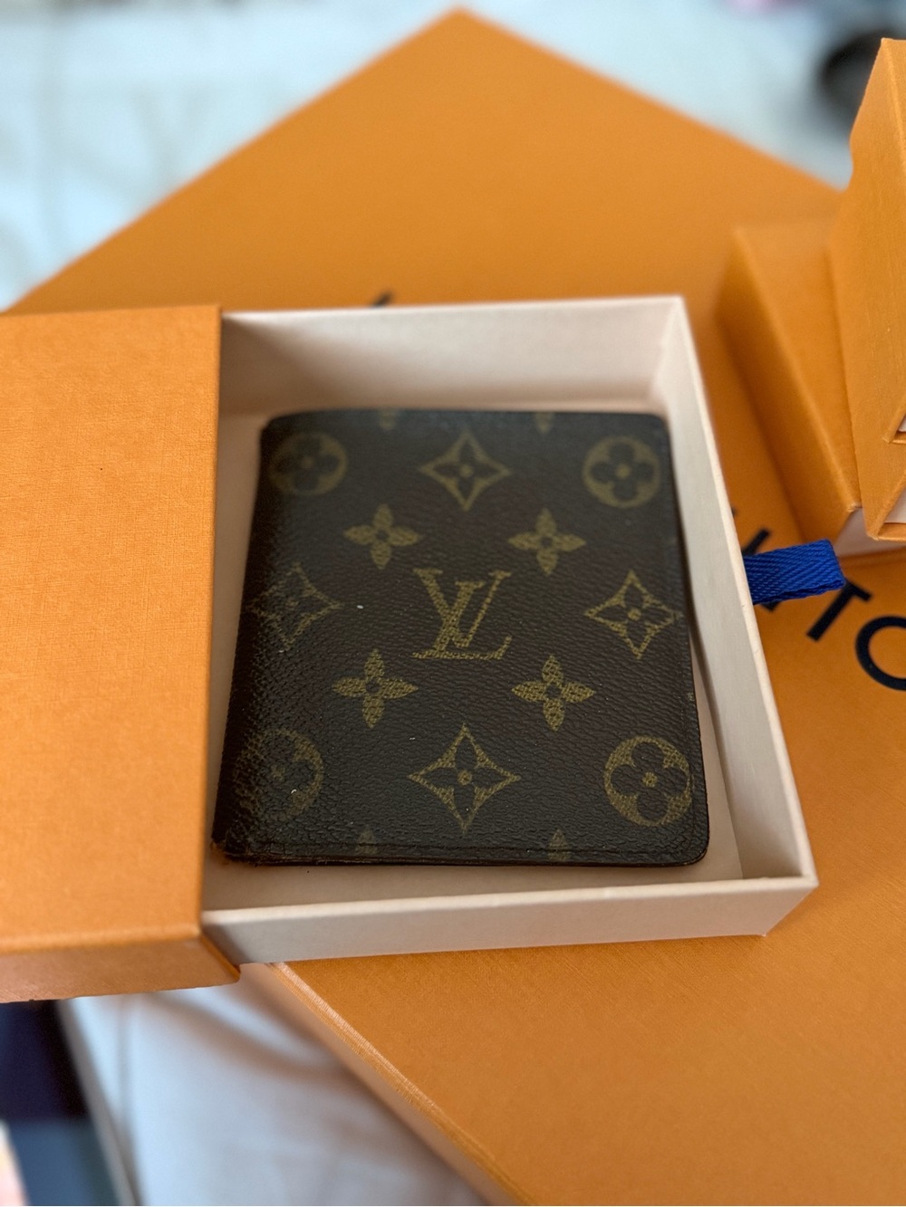 Men Louis Vuitton Monogram wallet